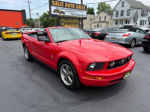 Used 2006 Ford Mustang Premium Convertible RWD image 17