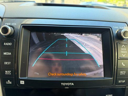 Used 2013 Toyota Sequoia Limited image 33