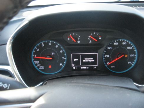 Used 2018 Chevrolet Equinox LS image 10