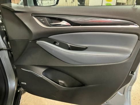 Used 2023 Buick Enclave Essence image 34