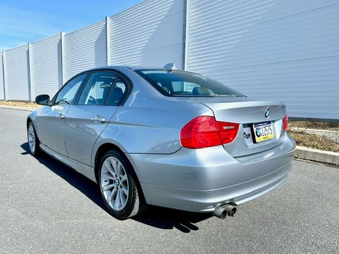 Used 2011 BMW 328i xDrive image 3