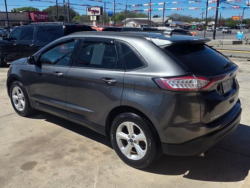 Used 2015 Ford Edge SE image 5