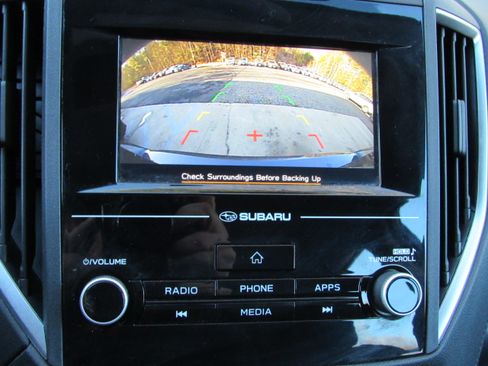 Used 2018 Subaru Impreza 2.0i Premium image 16