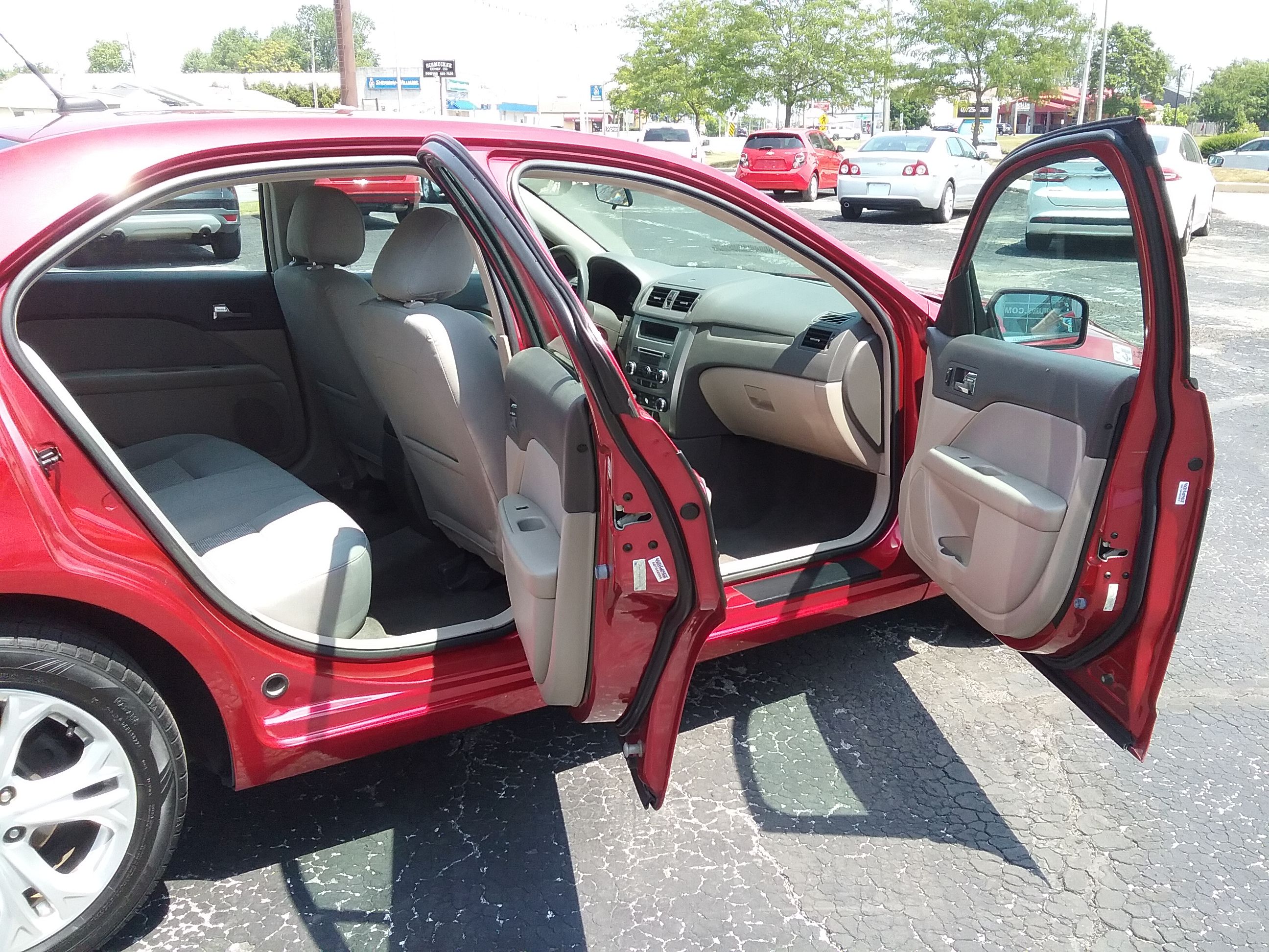 Used 2012 Ford Fusion SE FWD image 17