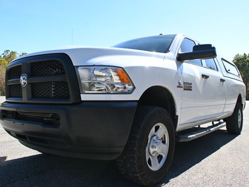 Used 2015 RAM 2500 Tradesman image 11