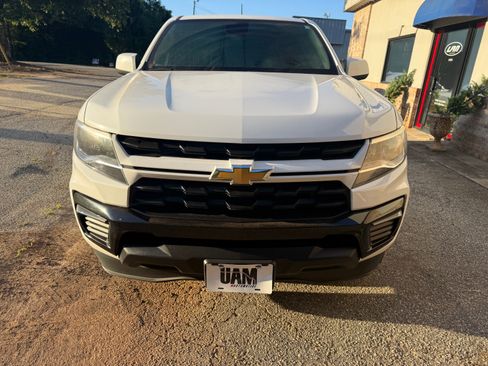 Used 2021 Chevrolet Colorado 2WD Extended Cab LT image 8
