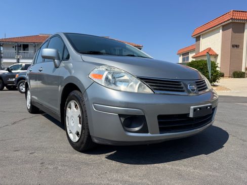 Used 2007 Nissan Versa S image 10