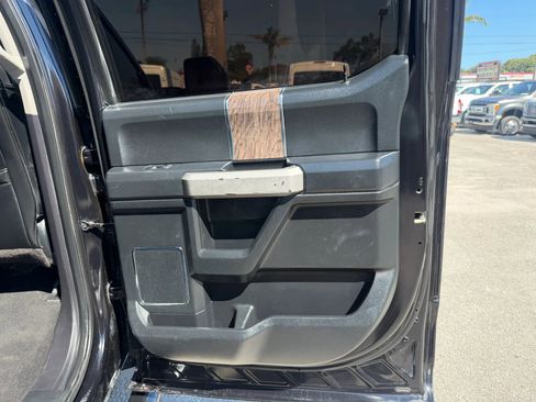 Used 2019 Ford F250 Lariat image 16