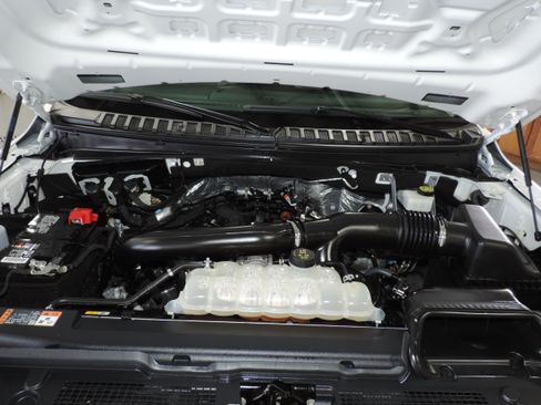 Used 2023 Ford Expedition Limited image 24