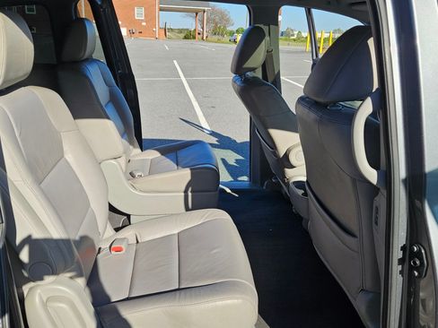 Used 2013 Honda Odyssey Touring image 18