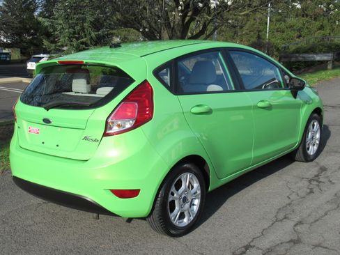 Used 2014 Ford Fiesta SE image 7