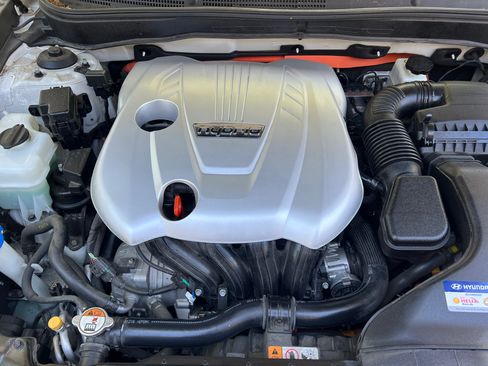 Used 2014 Hyundai Sonata Limited image 28