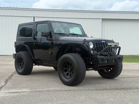 Used 2017 Jeep Wrangler Sport AWD/4WD image 7