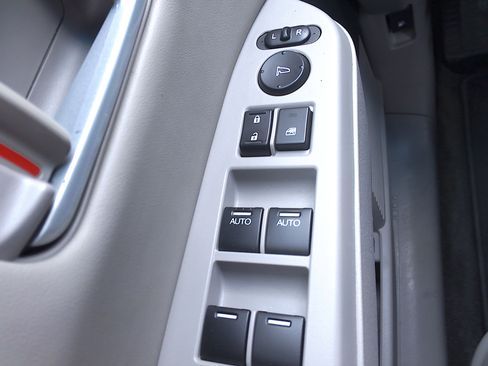 Used 2011 Honda Pilot Touring image 27