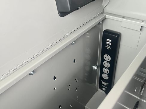 Used 2019 Ford Transit 250 RWD image 12