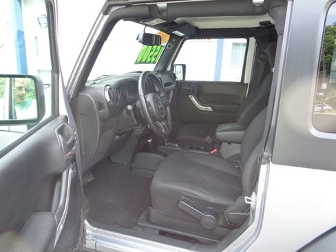 Used 2015 Jeep Wrangler 4WD Sport image 4