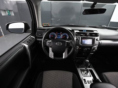 Used 2018 Toyota 4Runner SR5 image 28