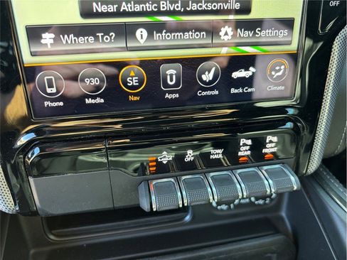 Used 2020 RAM 1500 Limited w/ Body Color Bumper Group image 35