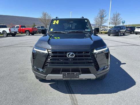 Used 2024 Lexus GX 550 AWD/4WD image 2