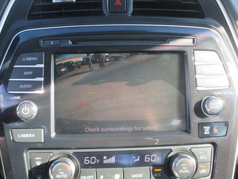 Used 2022 Nissan Maxima 3.5 SV image 10