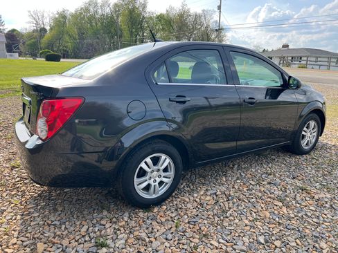 Used 2014 Chevrolet Sonic LT FWD image 10