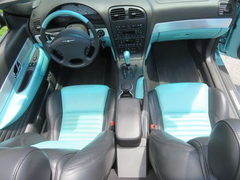 Used 2002 Ford Thunderbird UNAVAIL RWD image 17