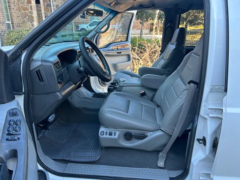 Used 2002 Ford F350 Lariat image 13