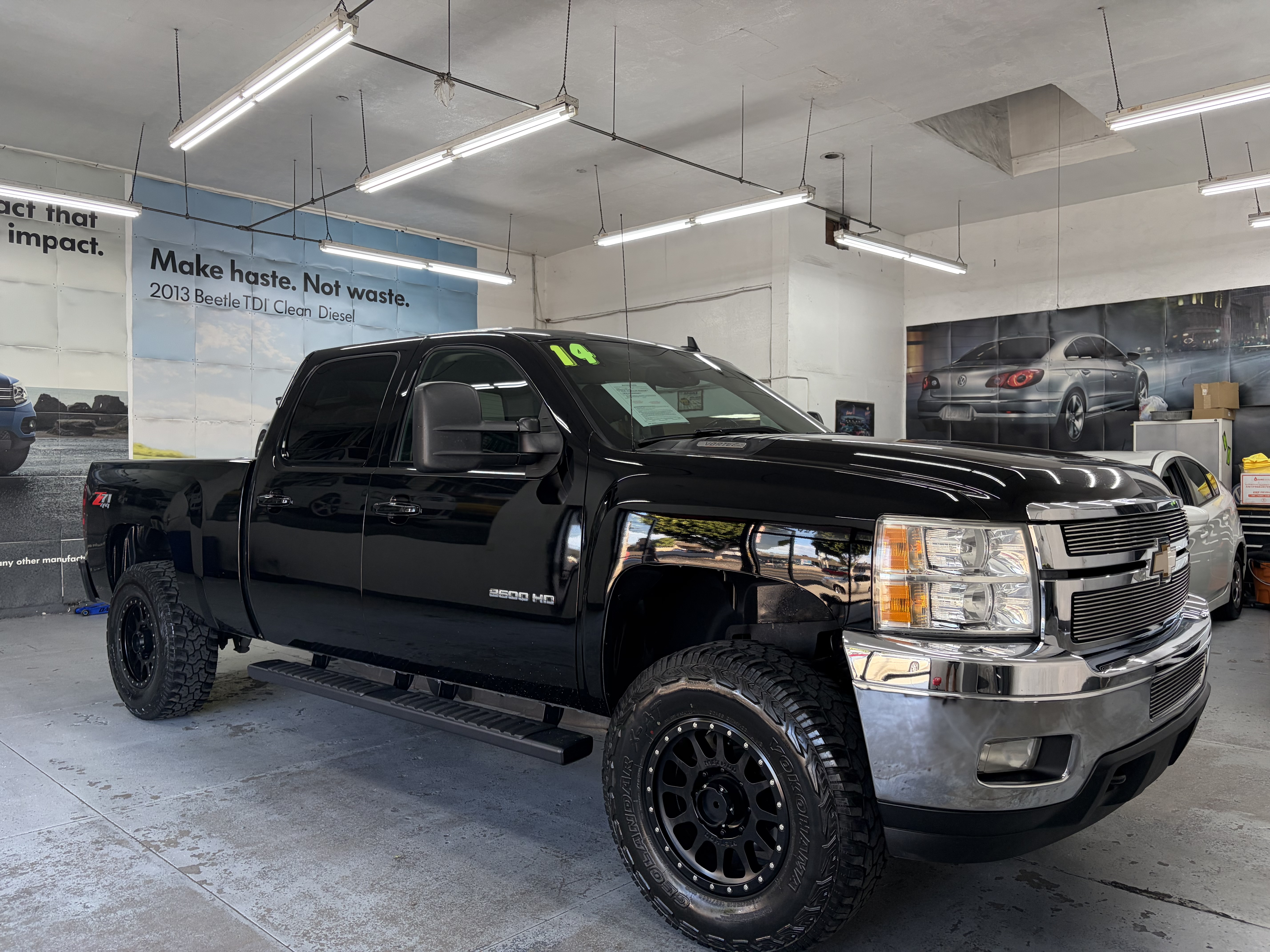 Used 2014 Chevrolet Silverado 2500 4x4 Crew Cab LTZ w/ Z71 image 7