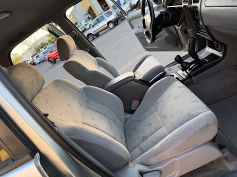 Used 2002 Toyota 4Runner SR5 image 25