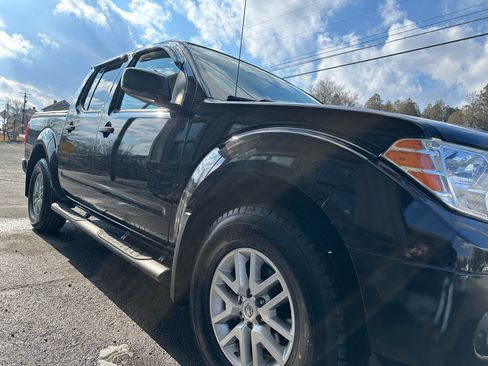 Used 2019 Nissan Frontier S image 10