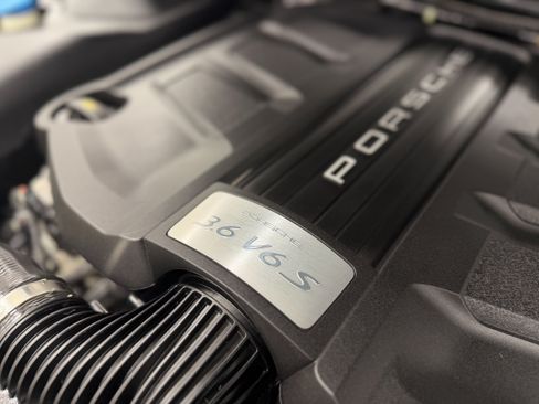 Used 2018 Porsche Cayenne S image 13