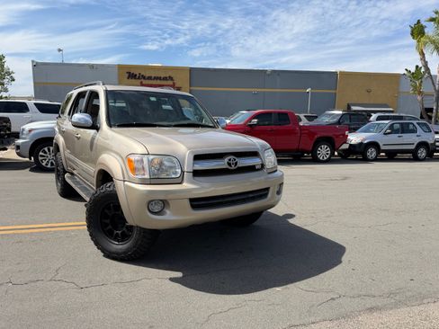 Used 2007 Toyota Sequoia Limited image 1