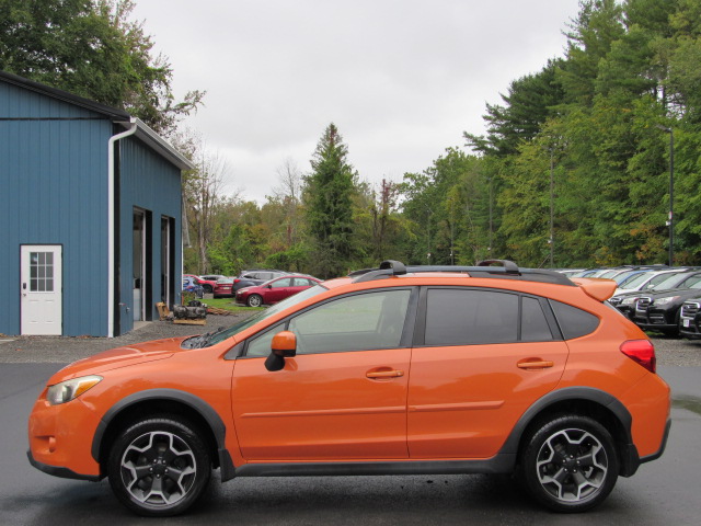Used 2014 Subaru XV Crosstrek 2.0i Limited AWD/4WD image 4