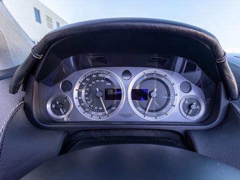 Used 2010 Aston Martin V8 Vantage image 29
