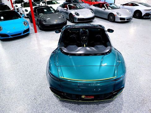 Used 2023 Aston Martin DBS image 21