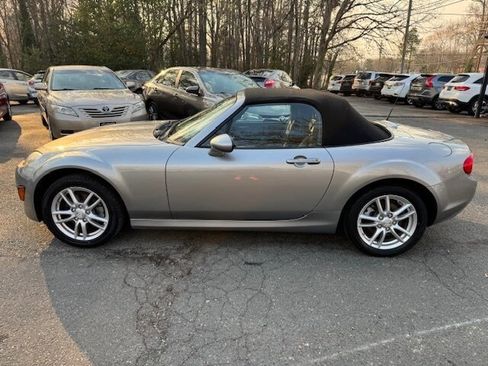 Used 2012 MAZDA MX-5 Miata Sport image 2