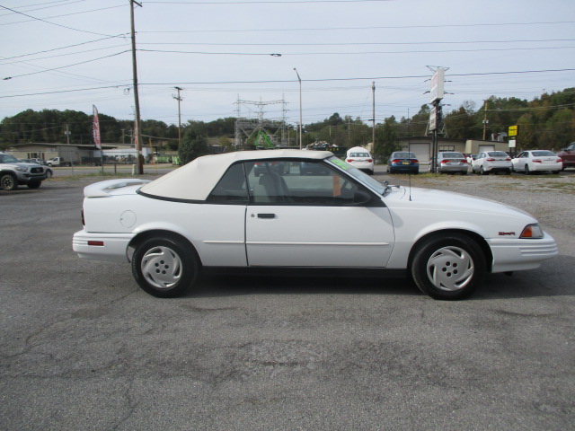 Used 1994 Chevrolet Cavalier RS Convertible FWD image 5
