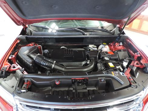 Used 2023 GMC Acadia SLE image 16