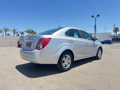 Used 2016 Chevrolet Sonic LT Sedan FWD image 9