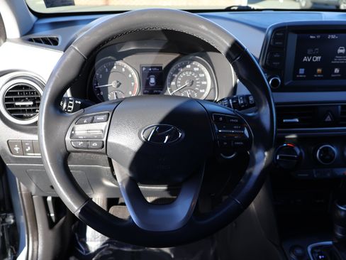 Used 2018 Hyundai Kona SEL image 20