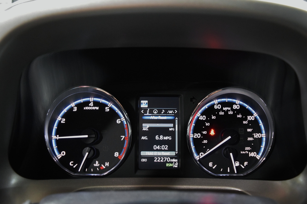 Used 2017 Toyota RAV4 Limited FWD image 26
