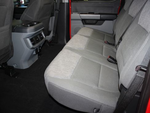 Used 2024 Ford F250 4x4 Crew Cab XLT image 31