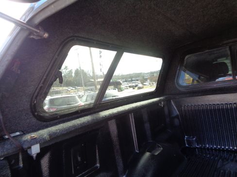 Used 2015 Ford F150 Sport image 17