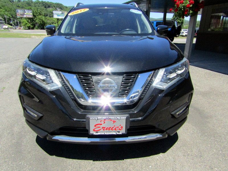 Used 2017 Nissan Rogue AWD image 3