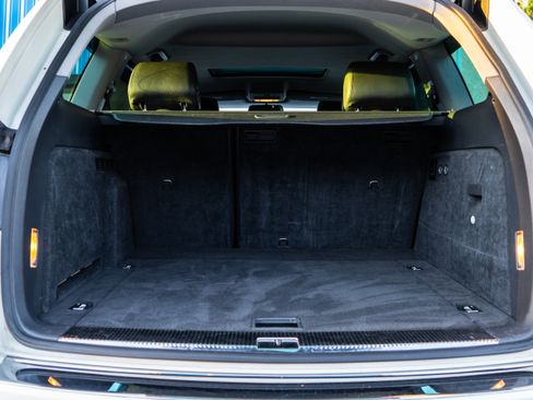 Used 2006 Volkswagen Touareg V10 TDI image 42