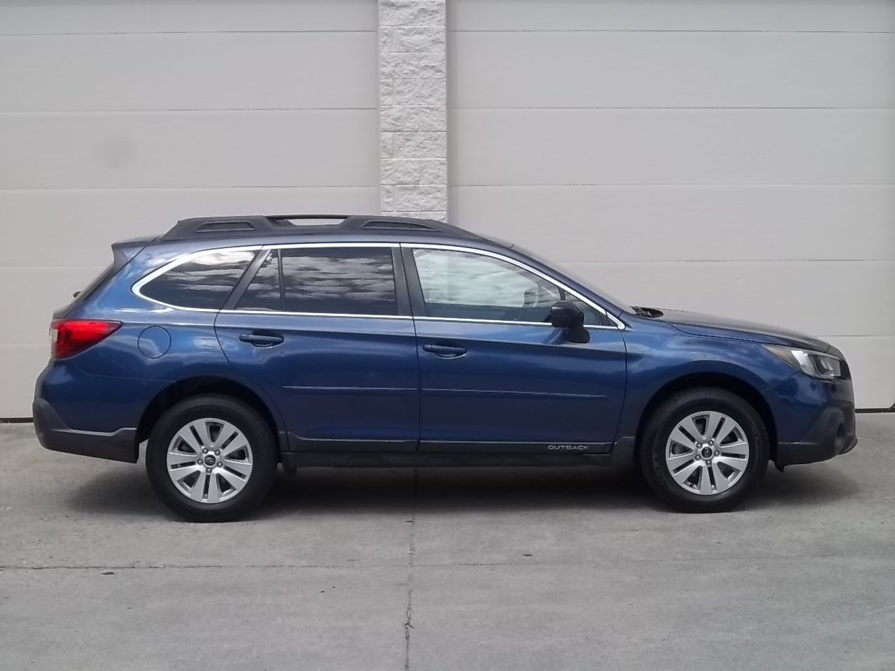 Used 2019 Subaru Outback 2.5i Premium AWD/4WD image 9