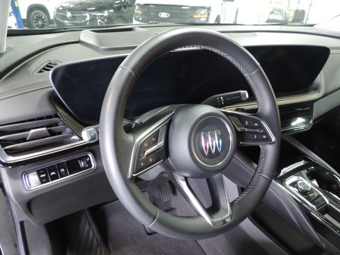 Used 2025 Buick Envision Preferred image 35