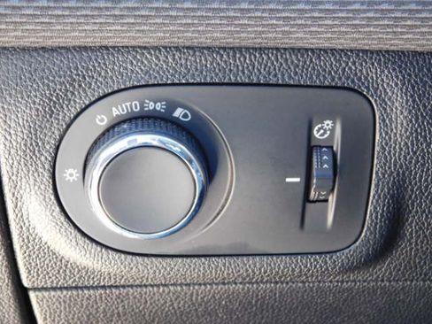 Used 2019 Chevrolet Cruze LS image 10