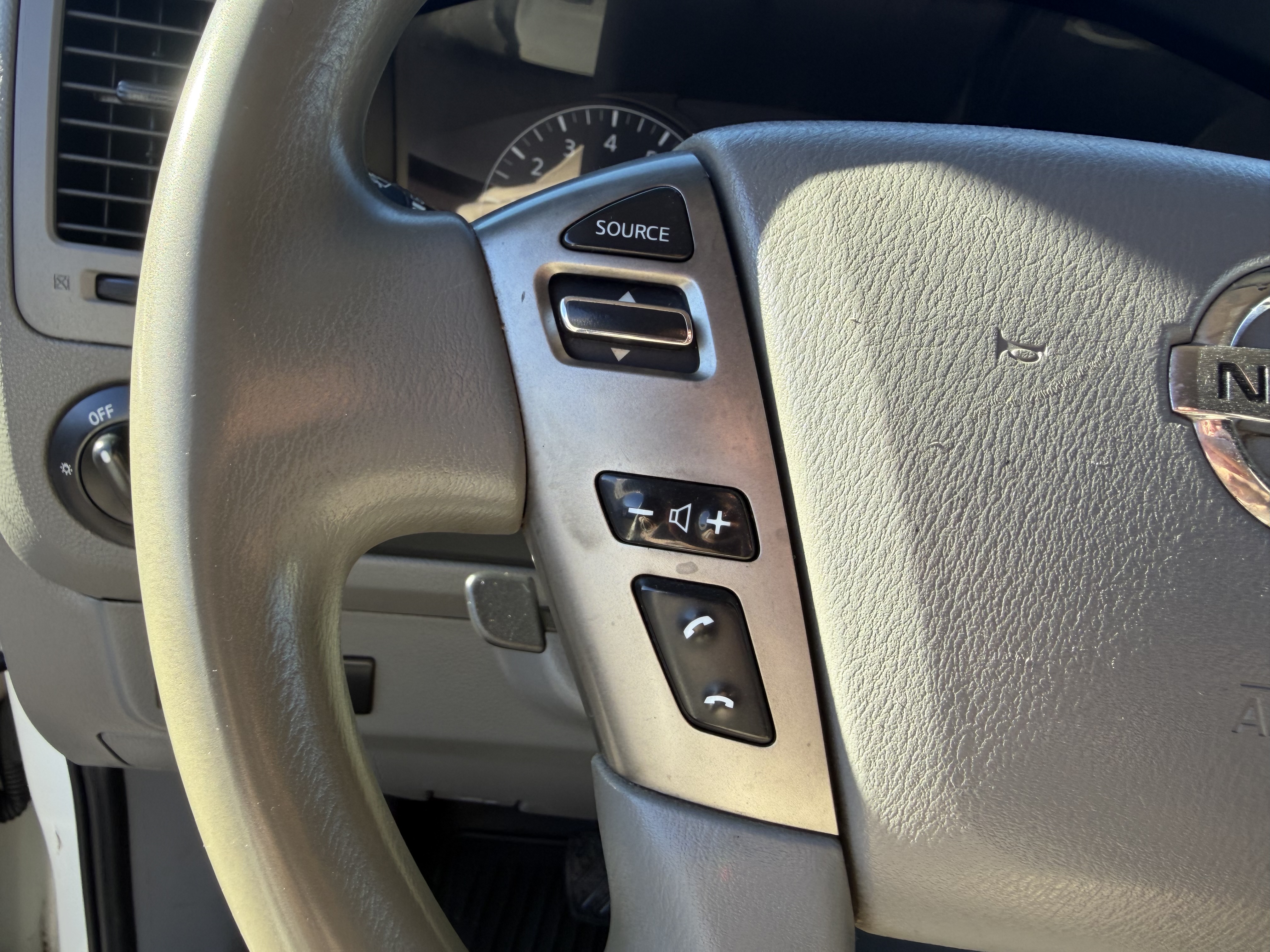 Used 2018 Nissan NV 3500 SV RWD image 15