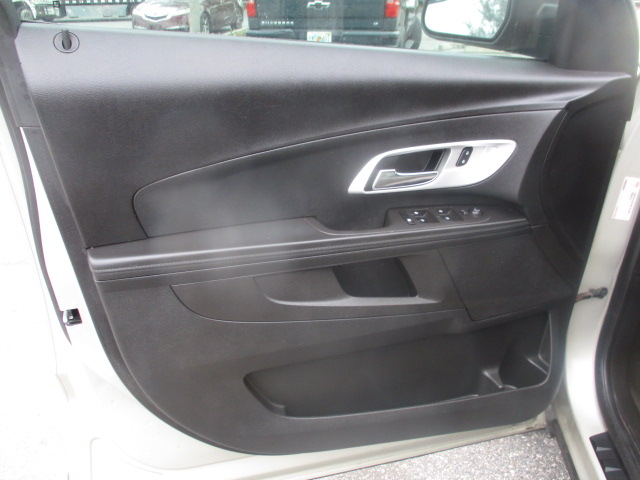 Used 2014 Chevrolet Equinox LS FWD image 13